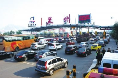 甘肅：城鎮(zhèn)居民每百戶擁有汽車32輛