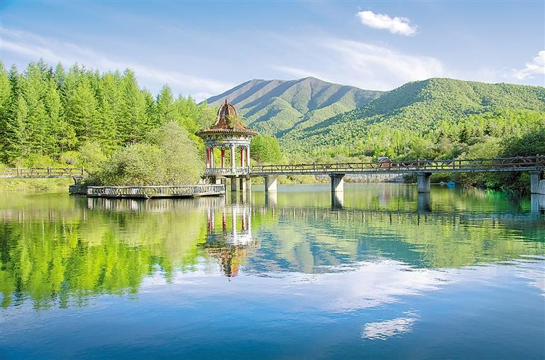 臨夏州：戲水藥水峽