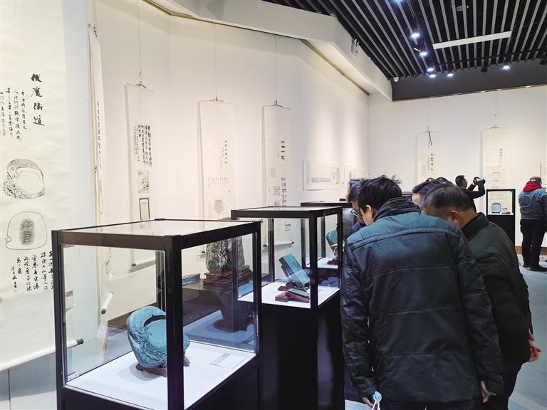 “非遺精品洮硯傳拓題跋藝術(shù)展”開展 洮硯雕刻、傳拓、拓片題跋集中亮相甘肅藝術(shù)館