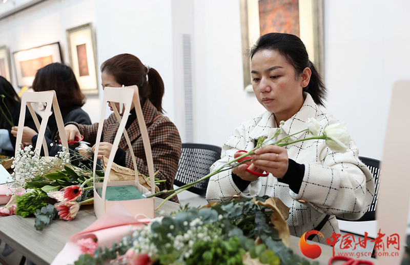 甘肅省人社廳開展慶祝國際勞動婦女節(jié) “人社巾幗獻智慧、助力創(chuàng)業(yè)穩(wěn)就業(yè)” 主題系列活動